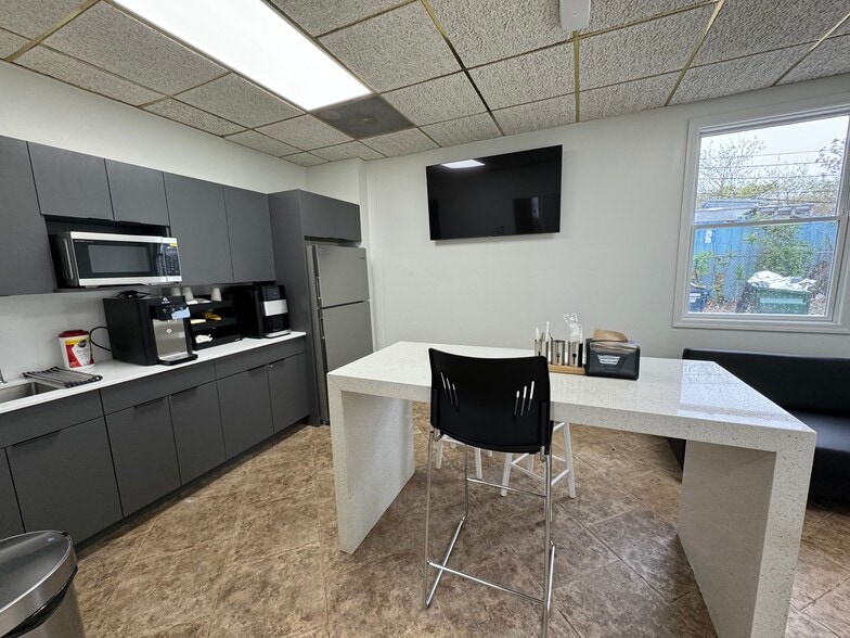 More Photos Of 243 Skidmore Rd, Deer Park Warehouse For Sale