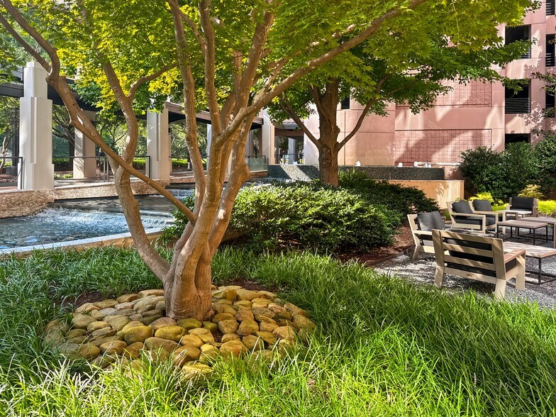 More Photos Of 5555 Glenridge Connector, Atlanta Coworking Space