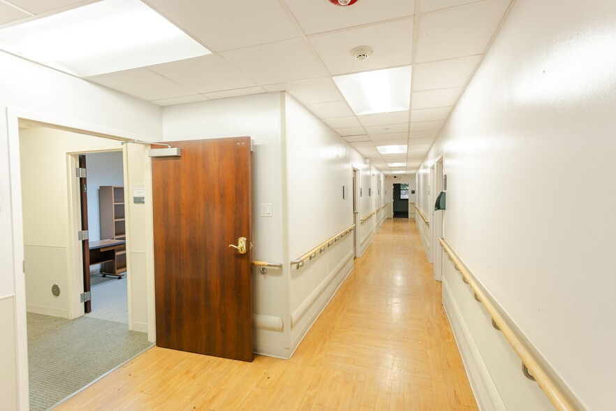 More Photos Of 1528 Post Office St, Galveston Rehabilitation Center For Sale