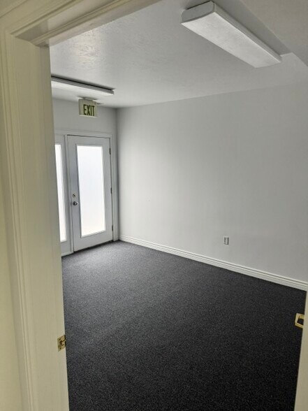 More Photos Of 893 24th St, Ogden Business Park For Lease