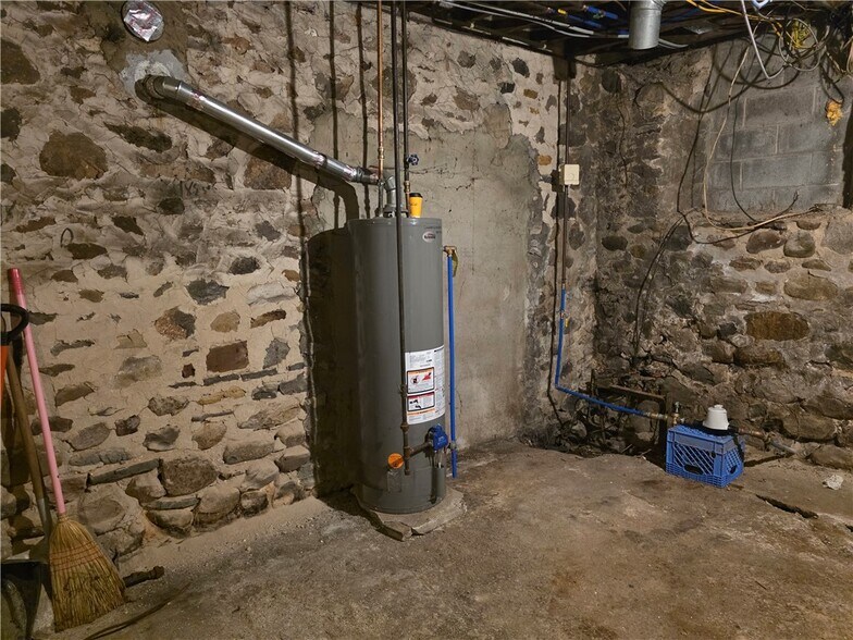 More Photos Of 3787 S Main St, Marion Restaurant For Lease