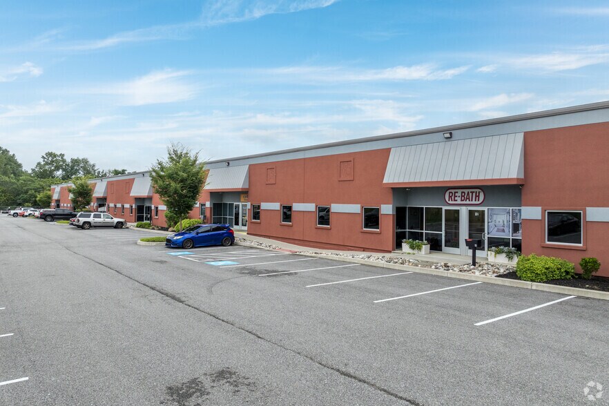 More Photos Of 11 Hagerty Blvd, West Chester Light Distribution For Lease