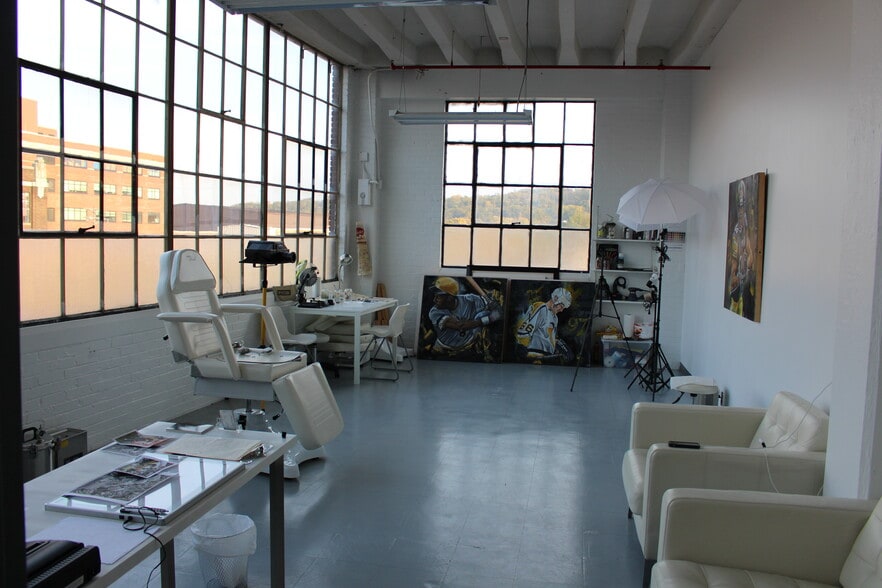 More Photos Of 201 N Braddock Ave, Pittsburgh Light Manufacturing For Lease