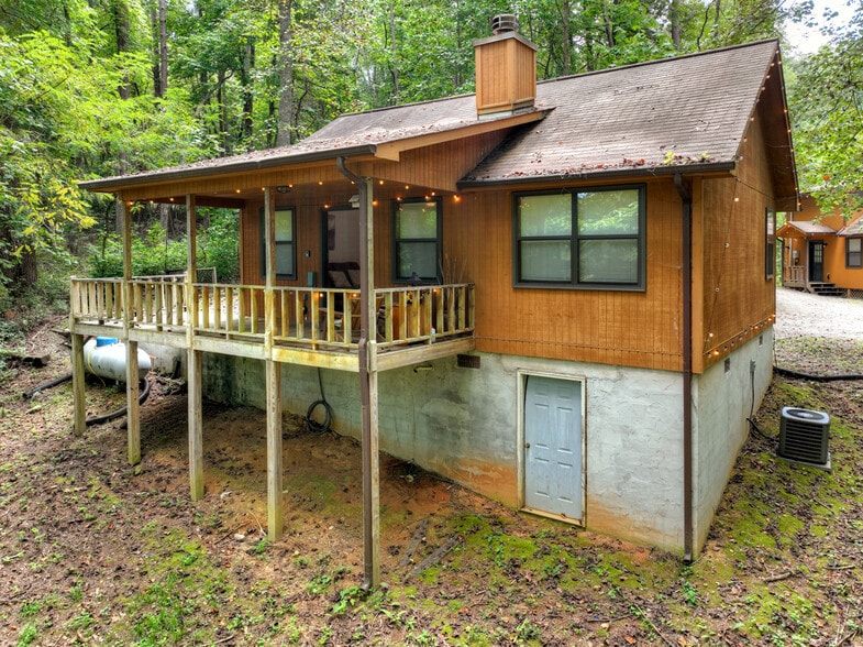 More Photos Of 77 Alpine Way, Blairsville Hotel For Sale