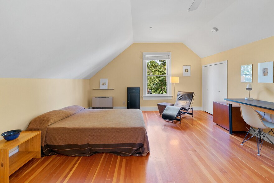 More Photos Of 603 Mission St, Santa Cruz Office For Sale