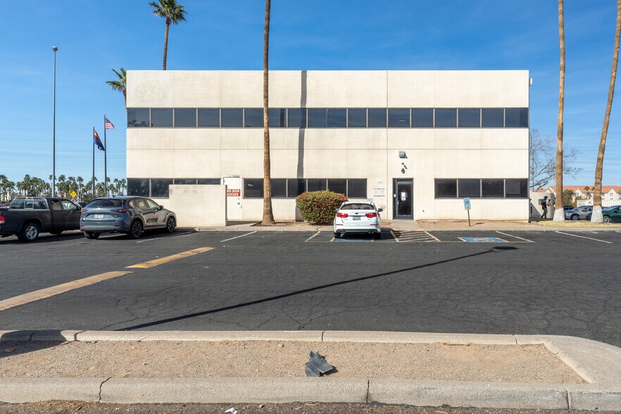 More Photos Of 9215 N Black Canyon Fwy, Phoenix Office For Lease