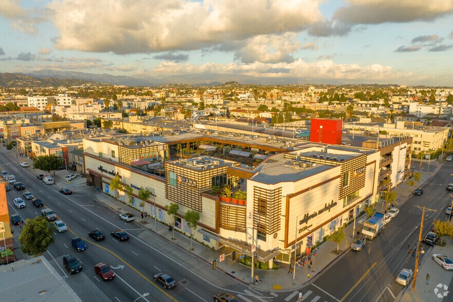 More Photos Of 450 S Western Ave, Los Angeles Freestanding For Lease