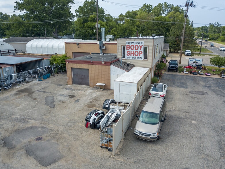 More Photos Of 20785 Orchard Lake Rd, Farmington Hills Warehouse For Sale