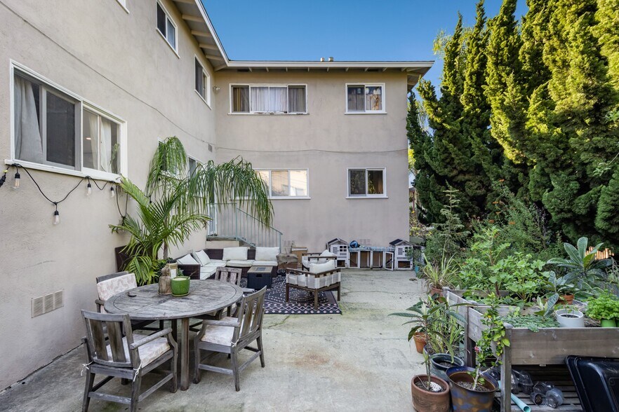 More Photos Of 156 Paseo de la Concha, Redondo Beach Multifamily For Sale