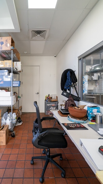 More Photos Of 72 NW 79th St, Miami Restaurant For Sale