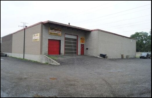 More Photos Of 2280-2300 Dixie Rd, Mississauga Flex For Lease