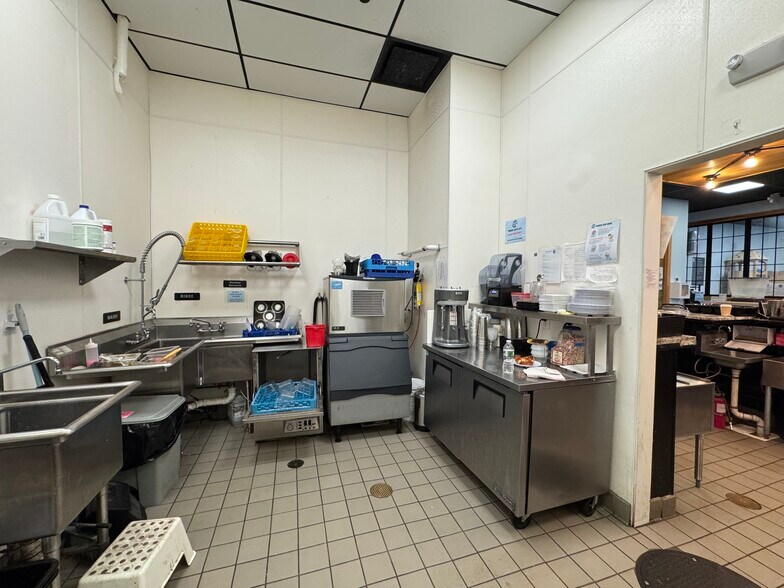 More Photos Of 5 Broad St, Stamford Fast Food For Lease