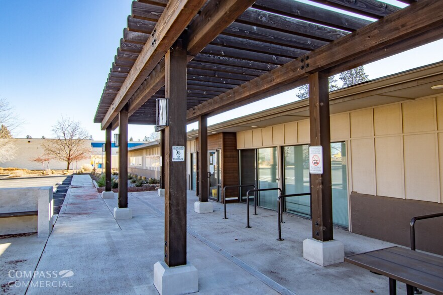 More Photos Of 1645 NE Forbes Rd, Bend Office For Lease