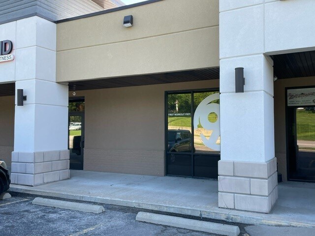 More Photos Of 1407 Southwest Blvd, Jefferson City Storefront Retail Residential For Lease