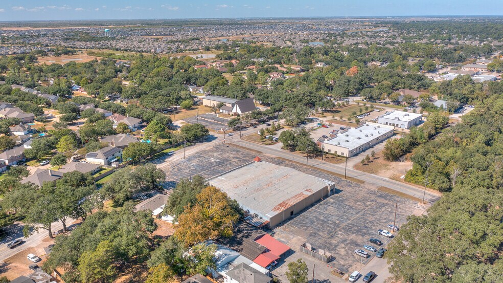 More Photos Of 5819 10th St, Katy Storefront For Sale