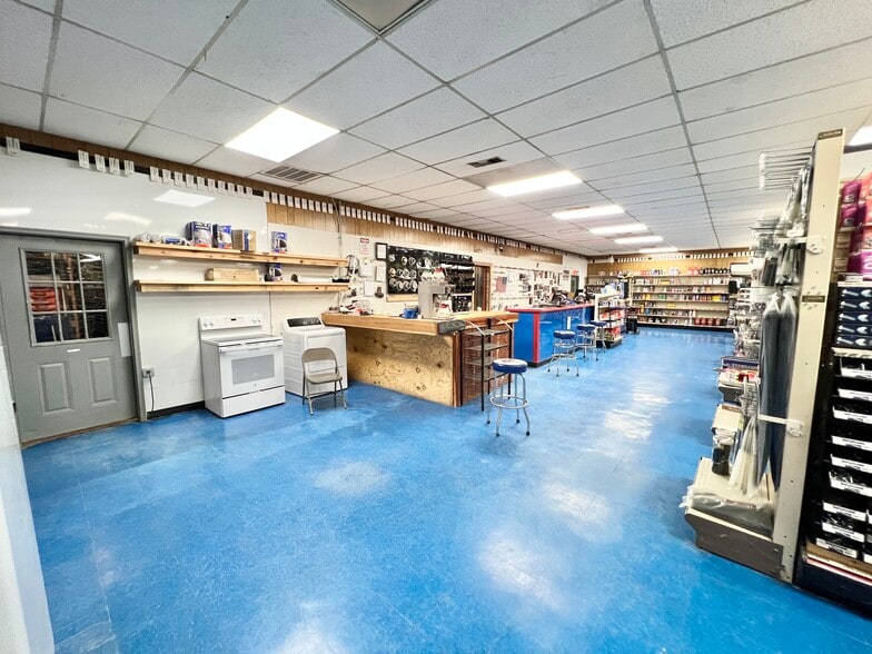 More Photos Of 11660 Highway 96, Millport Auto Repair For Lease