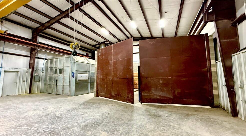 More Photos Of 4617 S County Rd 1210 rd, Midland Warehouse For Lease