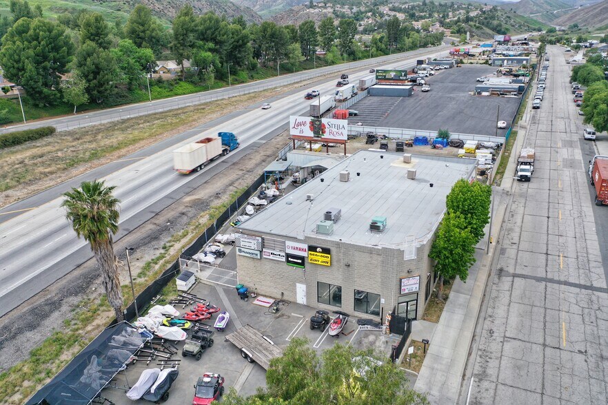 More Photos Of 32203 Castaic Rd, Castaic Freestanding For Lease