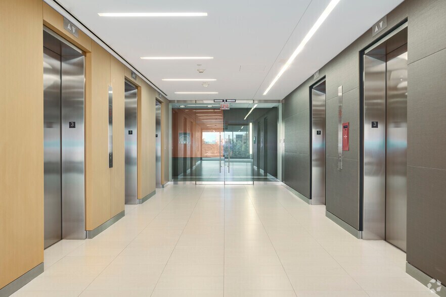 More Photos Of 1861 International Dr, Tysons Office For Lease