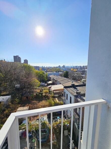 More Photos Of 686 Eagle Ave, Bronx Apartments For Sale