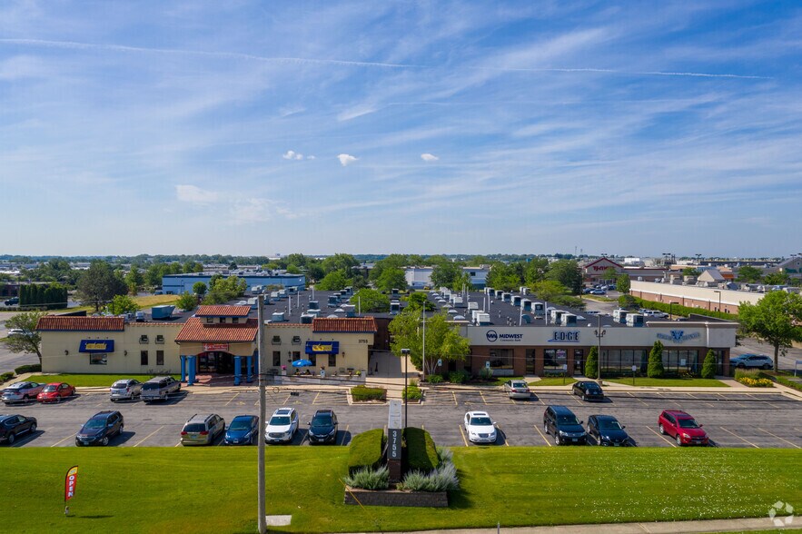 More Photos Of 3755 E Main St, Saint Charles Office For Lease