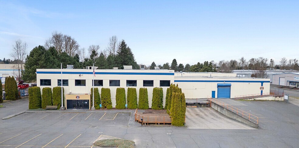 More Photos Of 12812 NE Whitaker Way, Portland Warehouse For Lease