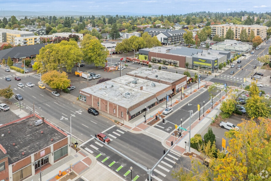 More Photos Of 1400 Main St, Vancouver Storefront For Sale