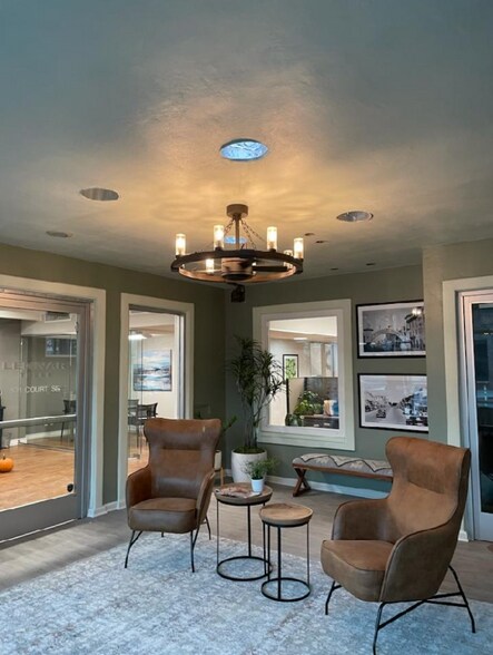 More Photos Of 601 Court St, Woodland Office For Lease