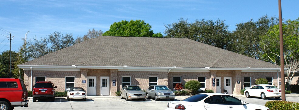 More Photos Of 6718-6726 Lone Oak Blvd, Naples Office For Lease