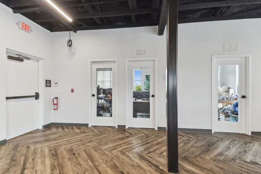 More Photos Of 1919 E 6th Ave, Tampa Office For Sale