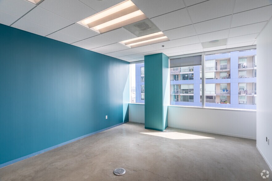 Photo of 9th Floor Ste 960