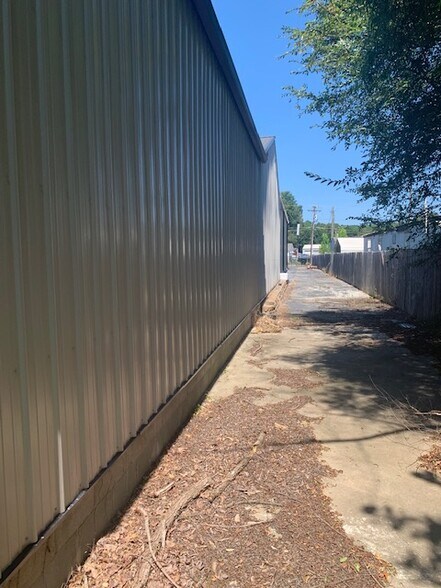 More Photos Of 4271 Calhoun Memorial Hwy, Easley Showroom For Sale