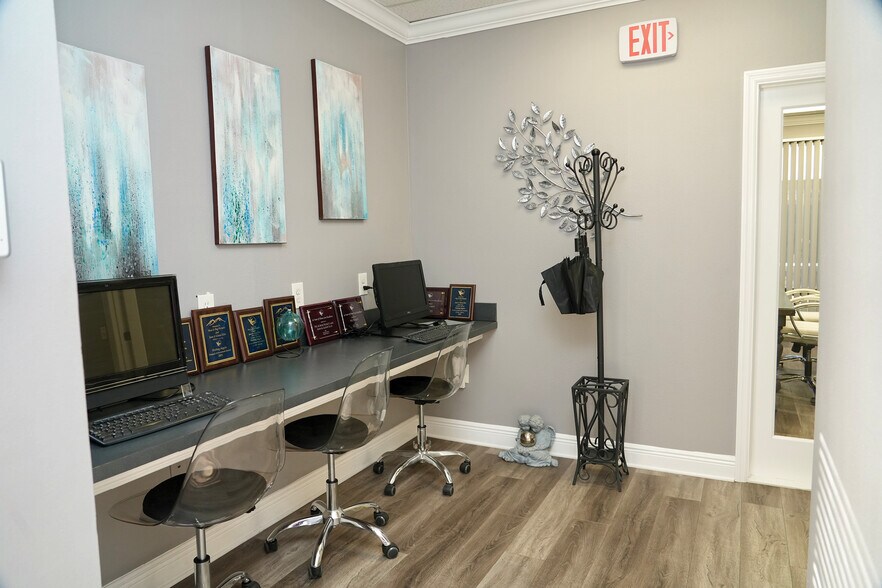 More Photos Of 2221 Lee Rd, Winter Park Office For Sale