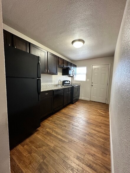 More Photos Of 214 Randolph St, Atlanta Apartments For Sale