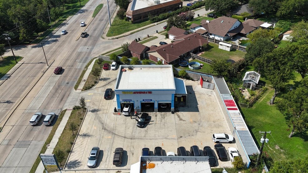 More Photos Of 617 W Centerville Rd, Garland Auto Repair For Lease