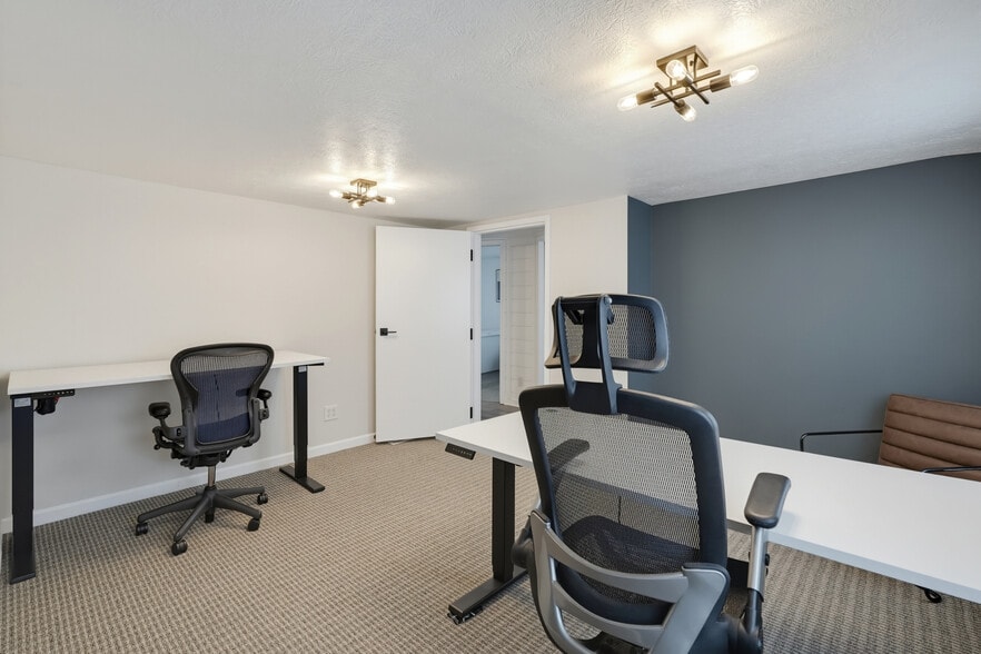 More Photos Of 9503 Brandywine Rd, Northfield Office For Lease