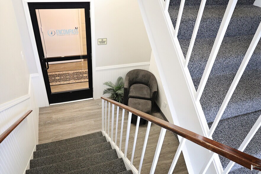 More Photos Of 616 N Limestone St, Springfield Loft Creative Space For Lease