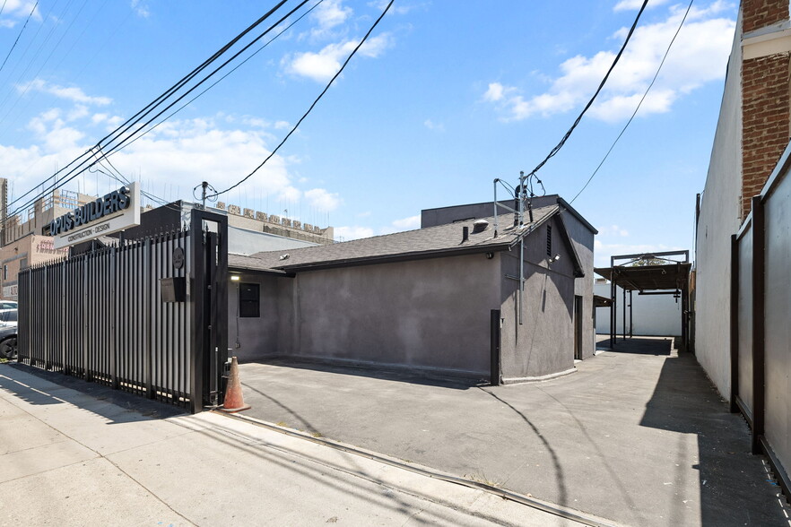 More Photos Of 5244 Vineland Ave, North Hollywood Loft Creative Space For Lease