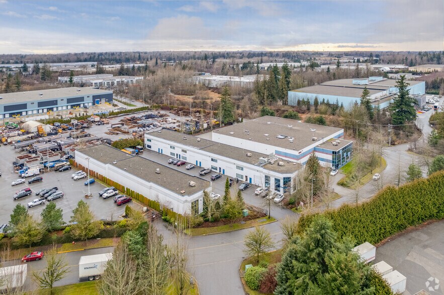 More Photos Of 27250 58th Cres, Langley Twp Warehouse For Lease