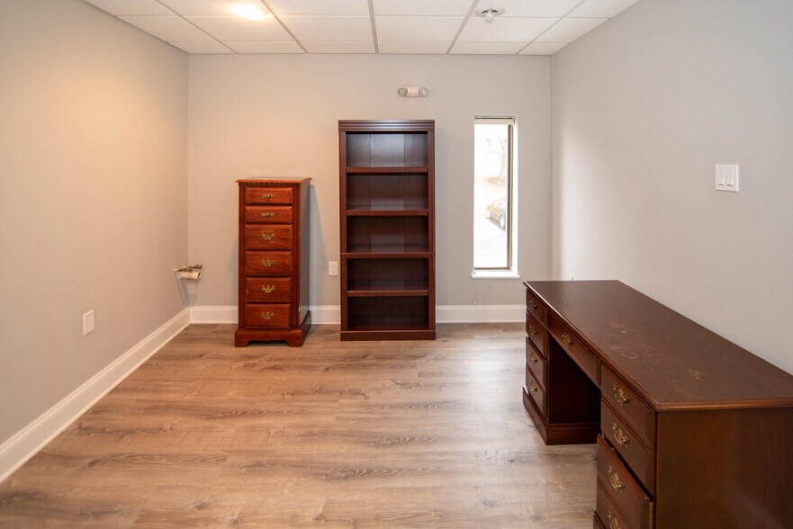More Photos Of 14800-14820 Physicians Ln, Rockville Medical For Sale