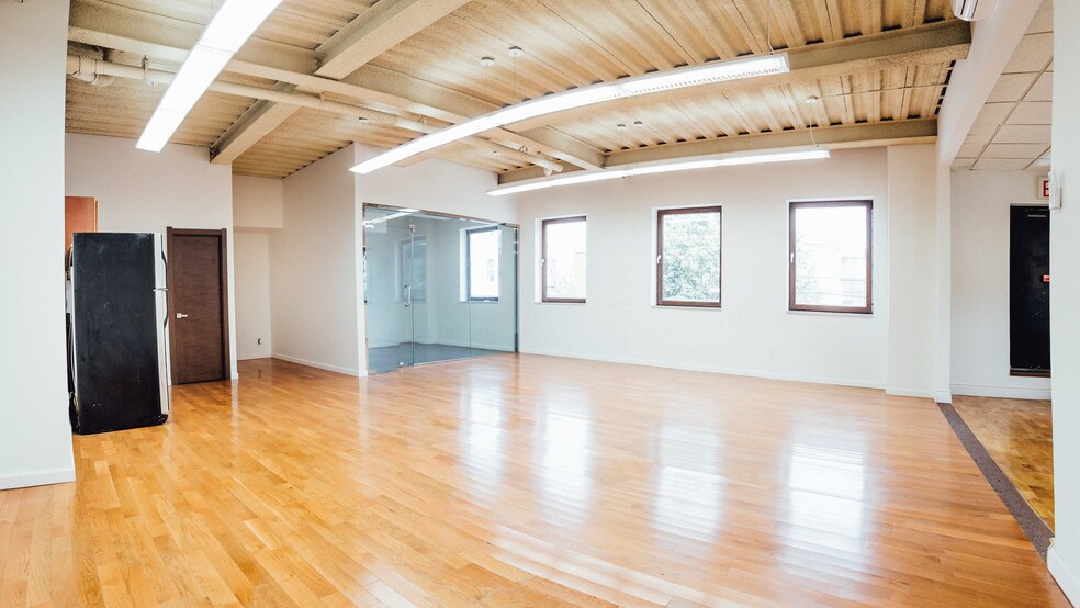 Primary Photo Of 384 Troutman St, Brooklyn Loft Creative Space For Lease