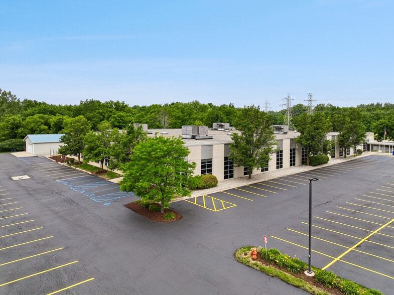 More Photos Of 3355 Walker Ave NW, Grand Rapids Office For Lease