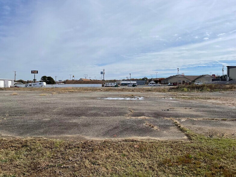 More Photos Of 1705 E Harding St, Morrilton Land For Sale