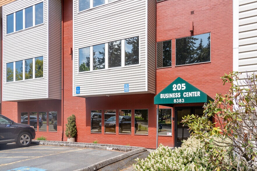 More Photos Of 8383 NE Sandy Blvd, Portland Office For Sale