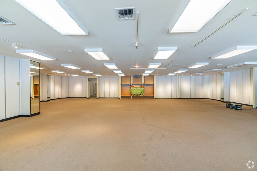 More Photos Of 75 State Route 15, Lafayette Unknown For Lease