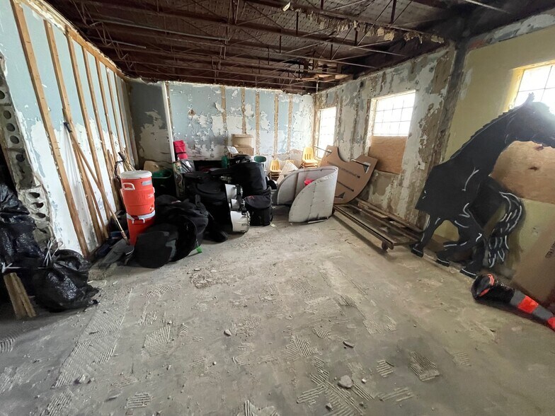 More Photos Of 2400 Delachaise St, New Orleans Specialty For Sale