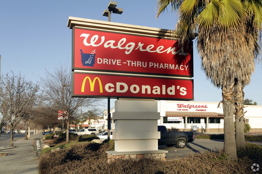 More Photos Of 495 E Holt Ave, Pomona Drugstore For Sale