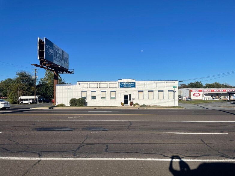 More Photos Of 202 S 3rd St, Coopersburg Storefront For Lease