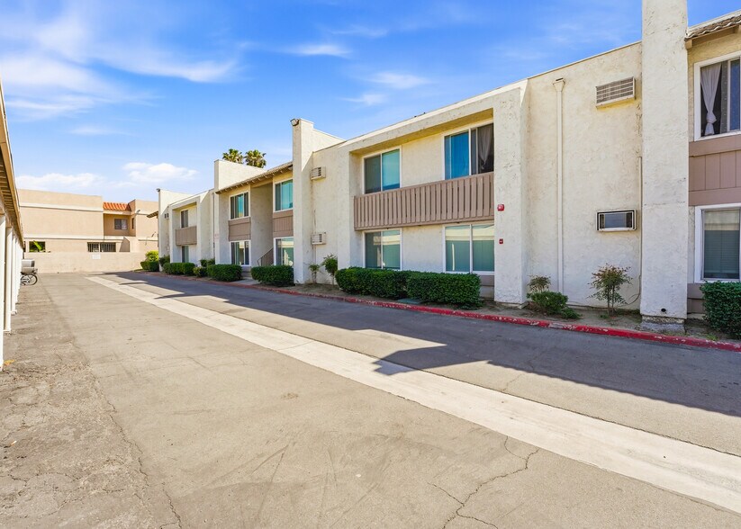 More Photos Of 1251 N Placentia Ave, Anaheim Apartments For Sale