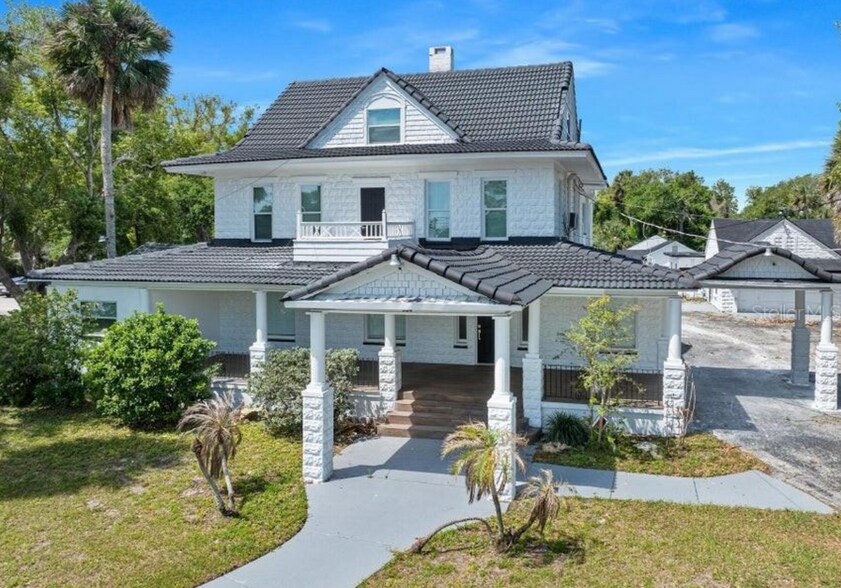 Primary Photo Of 934 S Ridgewood Ave, Daytona Beach Sorority Fraternity House For Sale